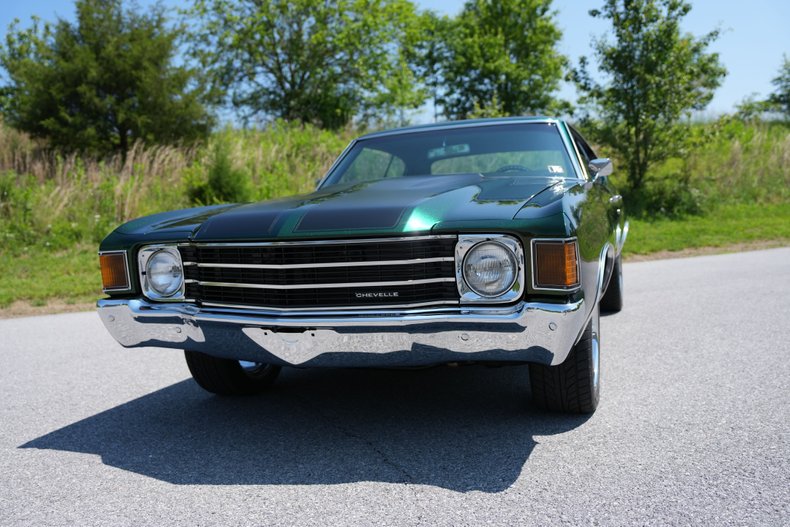 Chevrolet-Chevelle-1972-Tigerampx27s-Eye-Black-32