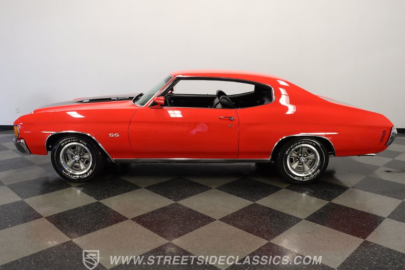 Chevrolet-Chevelle-1972-Torch-Red-Black-1