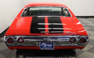 Chevrolet-Chevelle-1972-Torch-Red-Black-12