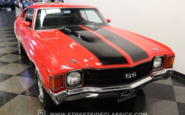 Chevrolet-Chevelle-1972-Torch-Red-Black-19