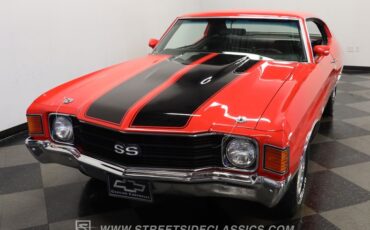 Chevrolet-Chevelle-1972-Torch-Red-Black-21