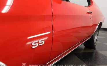 Chevrolet-Chevelle-1972-Torch-Red-Black-3