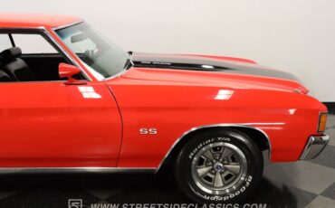 Chevrolet-Chevelle-1972-Torch-Red-Black-30