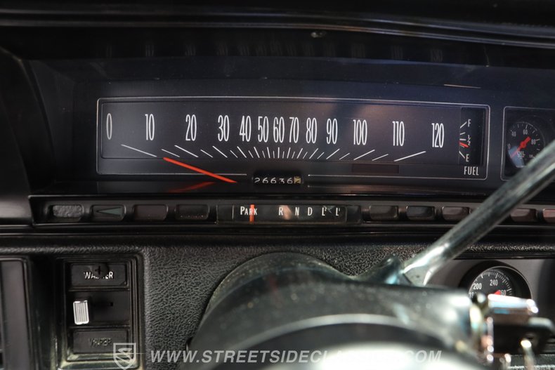 Chevrolet-Chevelle-1972-Torch-Red-Black-38