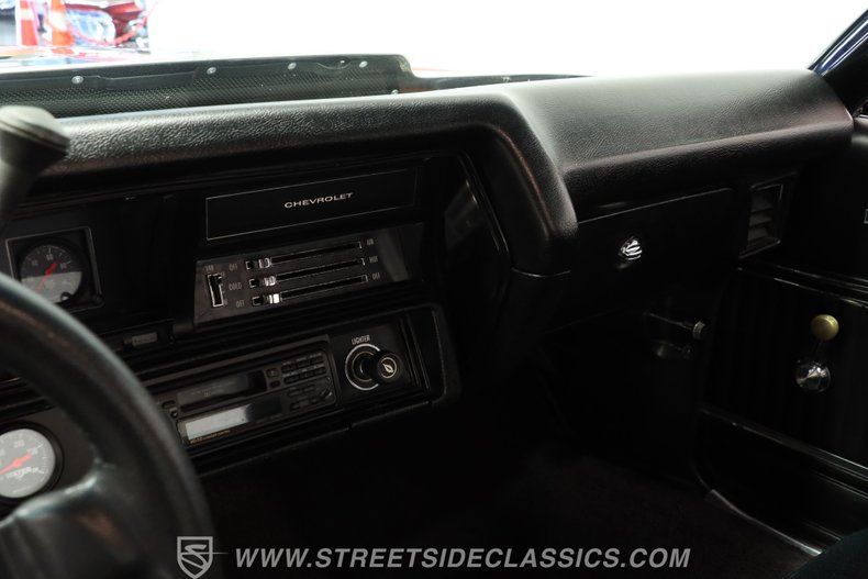 Chevrolet-Chevelle-1972-Torch-Red-Black-41