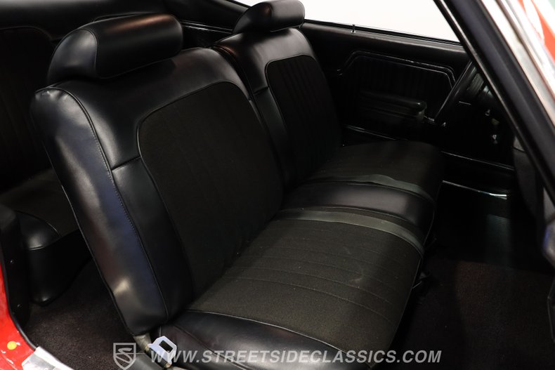 Chevrolet-Chevelle-1972-Torch-Red-Black-45