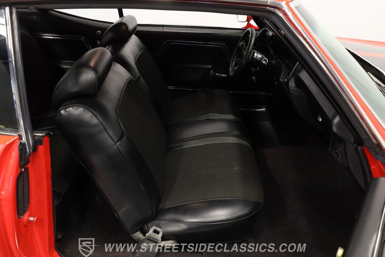 Chevrolet-Chevelle-1972-Torch-Red-Black-46