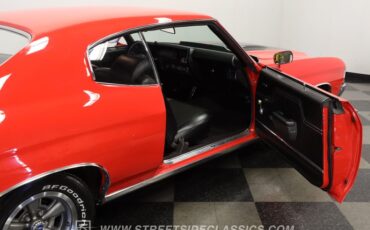 Chevrolet-Chevelle-1972-Torch-Red-Black-5