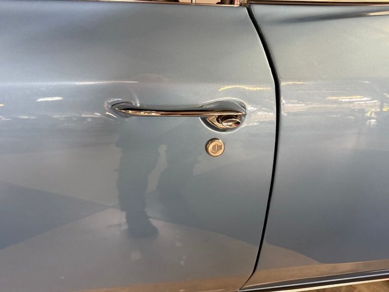 Chevrolet-Chevelle-ss-1967-Glacier-Blue-Black-1