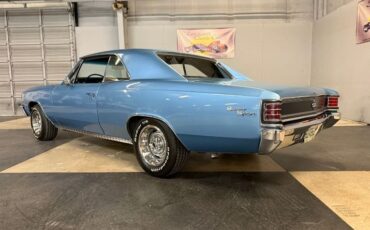 Chevrolet-Chevelle-ss-1967-Glacier-Blue-Black-11