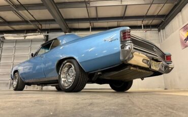Chevrolet-Chevelle-ss-1967-Glacier-Blue-Black-12