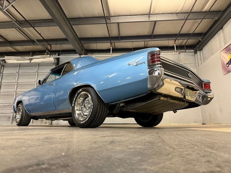 Chevrolet-Chevelle-ss-1967-Glacier-Blue-Black-12