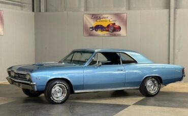 Chevrolet-Chevelle-ss-1967-Glacier-Blue-Black-13