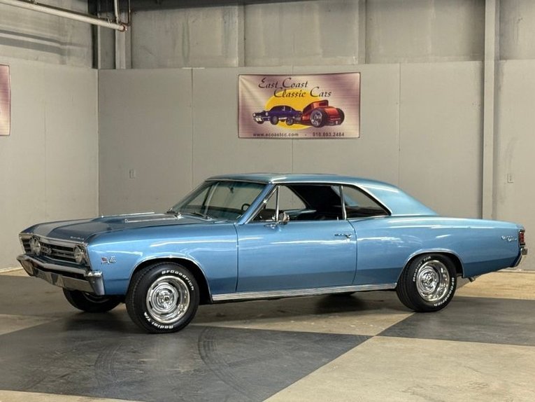 Chevrolet-Chevelle-ss-1967-Glacier-Blue-Black-13