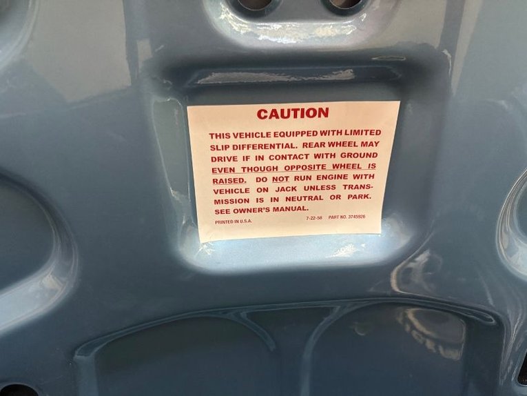 Chevrolet-Chevelle-ss-1967-Glacier-Blue-Black-19