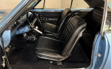 Chevrolet-Chevelle-ss-1967-Glacier-Blue-Black-22