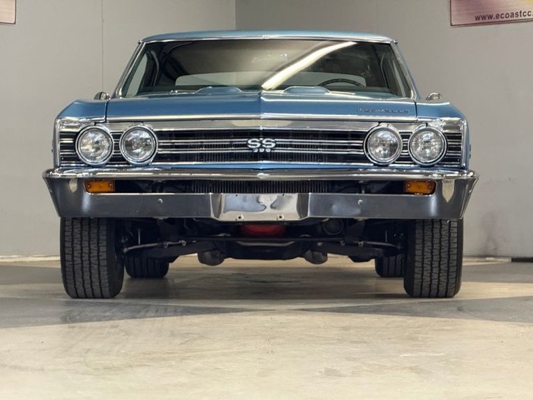 Chevrolet-Chevelle-ss-1967-Glacier-Blue-Black-26