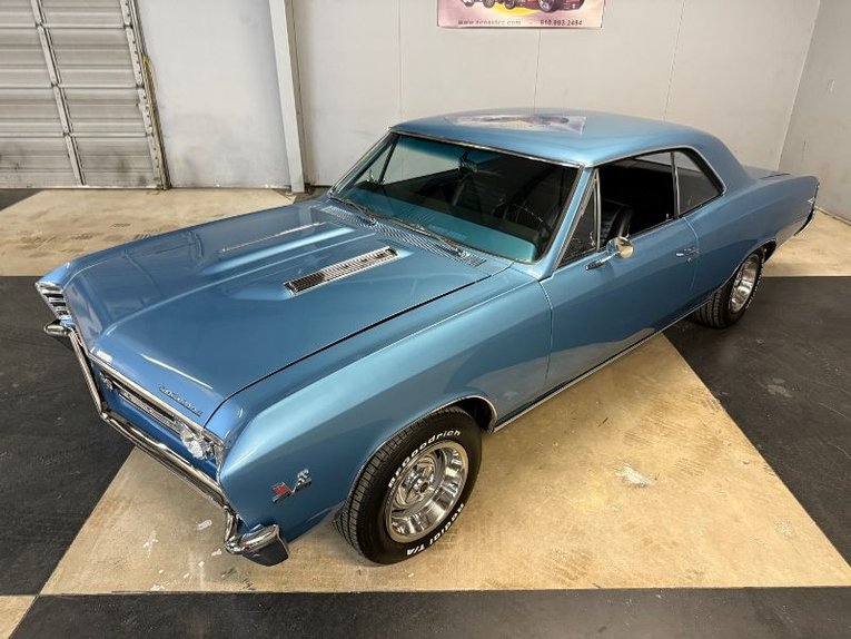 Chevrolet-Chevelle-ss-1967-Glacier-Blue-Black-29