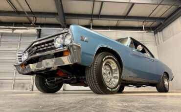 Chevrolet-Chevelle-ss-1967-Glacier-Blue-Black-30