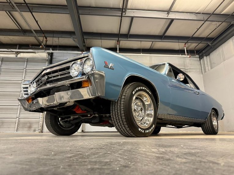 Chevrolet-Chevelle-ss-1967-Glacier-Blue-Black-30