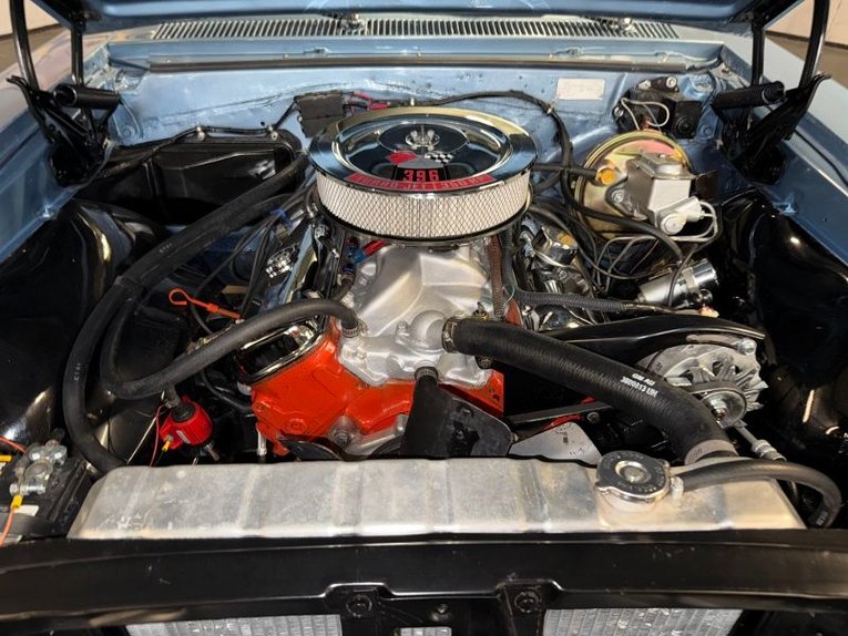 Chevrolet-Chevelle-ss-1967-Glacier-Blue-Black-32