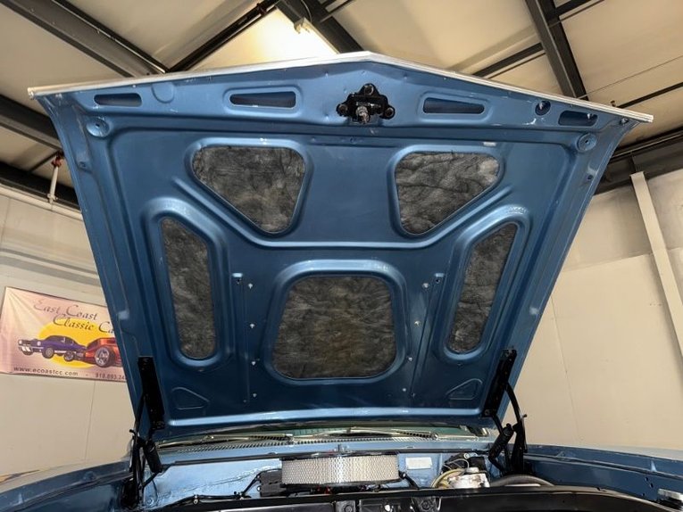 Chevrolet-Chevelle-ss-1967-Glacier-Blue-Black-36