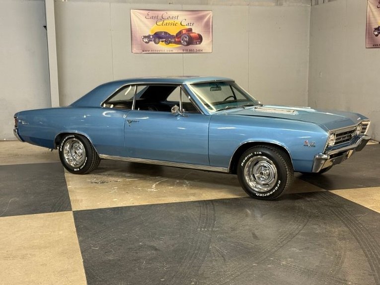 Chevrolet-Chevelle-ss-1967-Glacier-Blue-Black-38