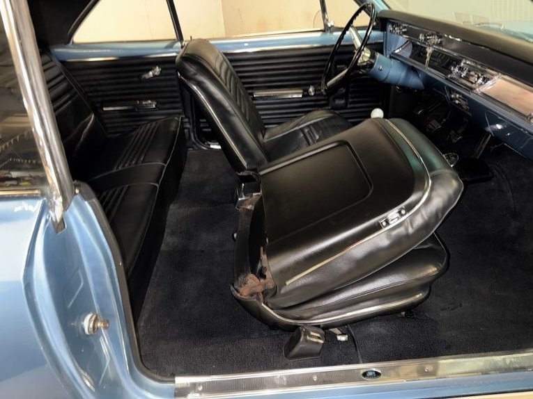 Chevrolet-Chevelle-ss-1967-Glacier-Blue-Black-44