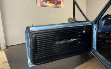 Chevrolet-Chevelle-ss-1967-Glacier-Blue-Black-45