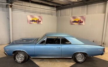 Chevrolet-Chevelle-ss-1967-Glacier-Blue-Black-8