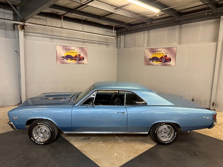Chevrolet-Chevelle-ss-1967-Glacier-Blue-Black-8