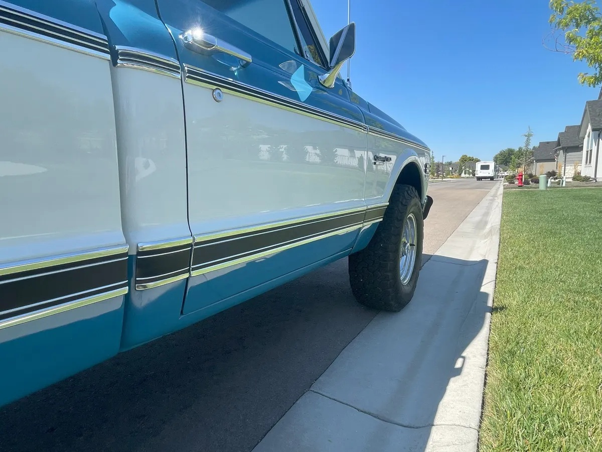 Chevrolet-Ck-1972-Blue-And-White-Blue-And-Black-14