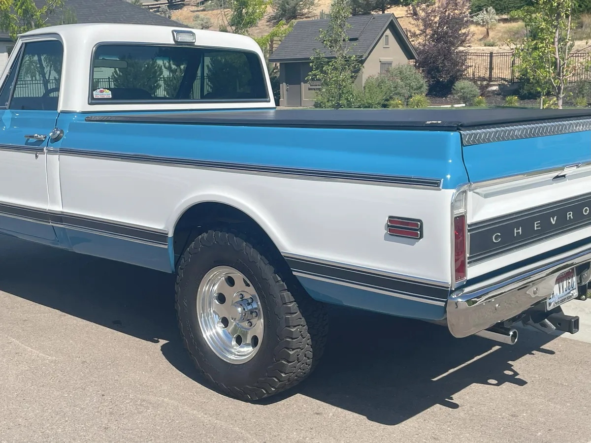 Chevrolet-Ck-1972-Blue-And-White-Blue-And-Black-16