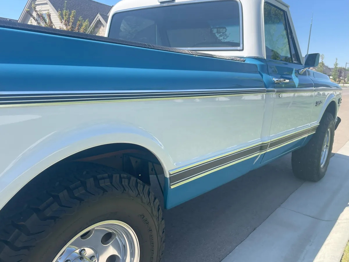 Chevrolet-Ck-1972-Blue-And-White-Blue-And-Black-2