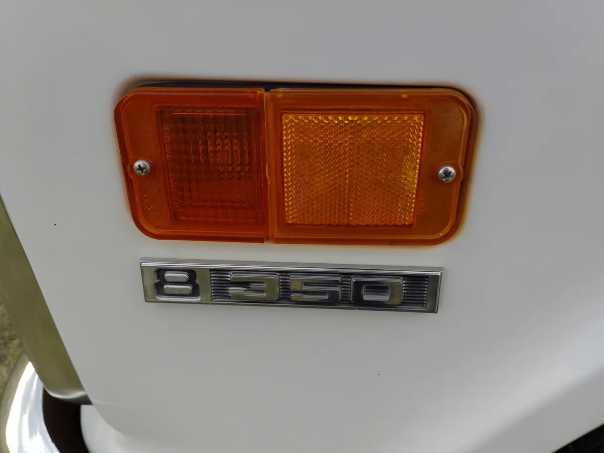 Chevrolet-Ck-1972-Yellow-Parchment-10