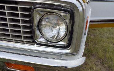 Chevrolet-Ck-1972-Yellow-Parchment-15