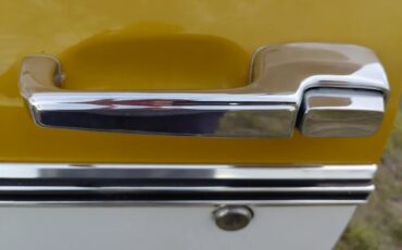 Chevrolet-Ck-1972-Yellow-Parchment-9