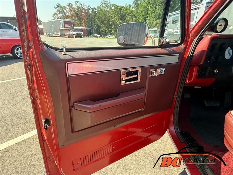 Chevrolet-Ck-1985-Black-Black-21