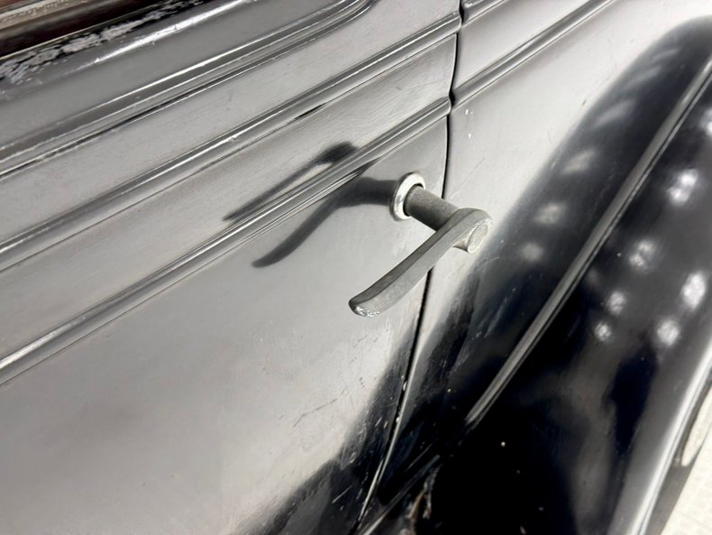 Chevrolet-Confederate-1932-Black-Tan-25