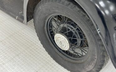 Chevrolet-Confederate-1932-Black-Tan-26