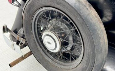 Chevrolet-Confederate-1932-Black-Tan-29