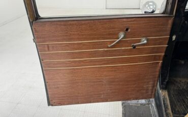 Chevrolet-Confederate-1932-Black-Tan-3