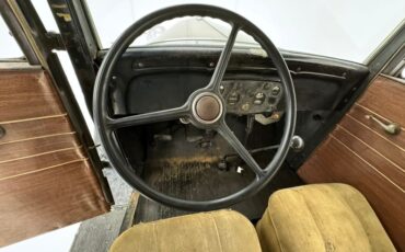 Chevrolet-Confederate-1932-Black-Tan-43