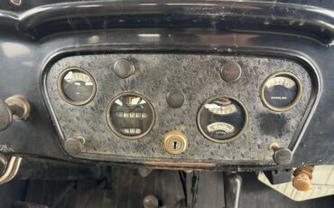 Chevrolet-Confederate-1932-Black-Tan-45