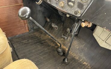 Chevrolet-Confederate-1932-Black-Tan-48