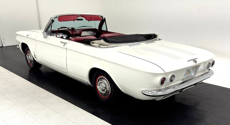 Chevrolet-Corvair-1963-Ermine-White-Red-11