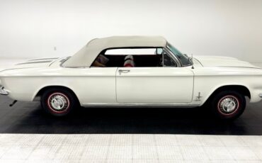 Chevrolet-Corvair-1963-Ermine-White-Red-14