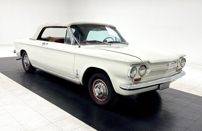 Chevrolet-Corvair-1963-Ermine-White-Red-15