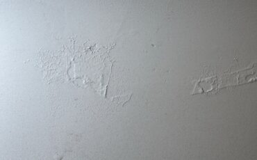 Chevrolet-Corvair-1963-Ermine-White-Red-34