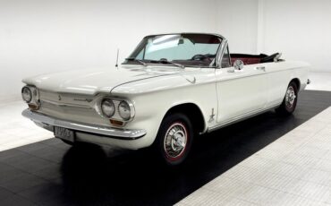 Chevrolet-Corvair-1963-Ermine-White-Red